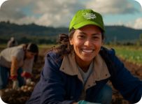 Mujer trabajando en el campo